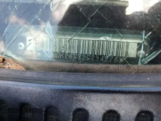 2002 Chevrolet Suburban LT z VIN 3GNGK26G82G294276, wystawiony jako Copart lot #56399015 z przebiegiem 187 305 mil mil oraz Nie do naprawy • Non repairable. Historia ofert i sprzedaży dostępna na DreamBid. Obrazek 13.