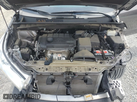 2018 Toyota Highlander LE with VIN 5TDZARFH4JS039470, listed as a Copart auction lot 56961575 with 40,236 mi miles and Salvage title. Bid and sale history available at DreamBid. Image 12.