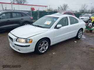 2009 Volvo S60 2.5T with VIN YV1RS592092720882, listed as a IAAI auction lot 42006676 with 143,647 mi miles. Bid and sale history available at carsss.com. Image 18.
