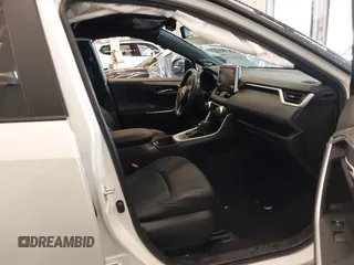 2021 Toyota RAV4 Hybrid XSE with VIN 4T3E6RFV8MU046348, listed as a IAAI auction lot 40520896 with 53,312 mi miles and . Bid and sale history available at DreamBid. Image 5.