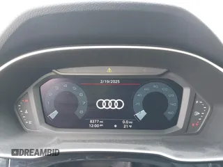 2024 Audi Q3 S line Premium Plus z VIN WA1EECF37R1154359, wystawiony jako IAAI lot #41617551 z przebiegiem 8377 mil mil oraz . Historia ofert i sprzedaży dostępna na DreamBid. Obrazek 7.