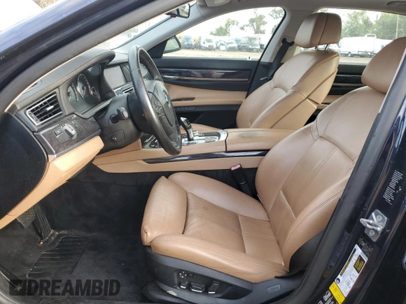 2010 BMW 7 Series 750Li xDrive z VIN WBAKC8C54AC430603, wystawiony jako Copart lot #84673434 z przebiegiem 134 942 mil mil oraz Czysty tytuł • Clean title. Historia ofert i sprzedaży dostępna na DreamBid. Obrazek 7.
