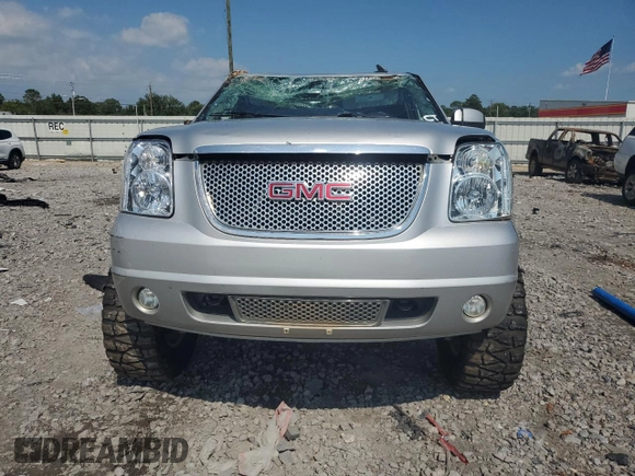 2011 GMC Yukon Denali with VIN 1GKS2EEF8BR127725, listed as a Copart auction lot 66372264 with 154,932 mi miles and Salvage Title. Bid and sale history available at carsss.com. Image 5.