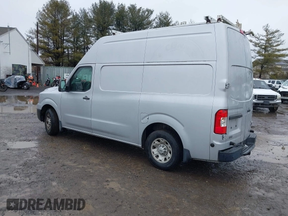 2016 Nissan NV Cargo SV z VIN 1N6BF0LY4GN807205, wystawiony jako IAAI lot #41321682 z przebiegiem 151 759 mil mil oraz . Historia ofert i sprzedaży dostępna na DreamBid. Obrazek 3.