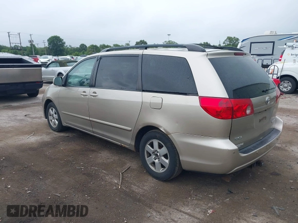 2008 Toyota Sienna XLE with VIN 5TDZK22C98S099673, listed as a IAAI auction lot 42661903 with 205,714 mi miles and . Bid and sale history available at DreamBid. Image 3.