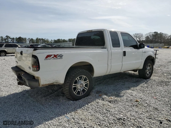 2005 Ford Super Duty F-250 XL with VIN 1FTSX21515ED11098, listed as a Copart auction lot 48137775 with 217,032 mi miles and Salvage Title. Bid and sale history available at carsss.com. Image 3.