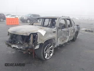 2008 Cadillac Escalade EXT z VIN 3GYFK62858G259191, wystawiony jako IAAI lot #41486225 z przebiegiem Nie podano mil oraz . Historia ofert i sprzedaży dostępna na DreamBid. Obrazek 6.
