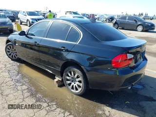 2007 BMW 3 Series 335i with VIN WBAVB73527PA89815, listed as a IAAI auction lot 41956634 with 119,121 mi miles and . Bid and sale history available at DreamBid. Image 3.