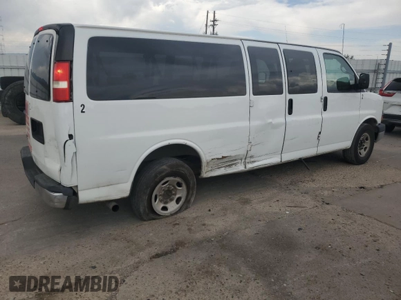 2014 Chevrolet Express Passenger LT with VIN 1GAZG1FGXE1157798, listed as a Copart auction lot 64301595 with 272,982 mi miles and Clean title. Bid and sale history available at DreamBid. Image 3.
