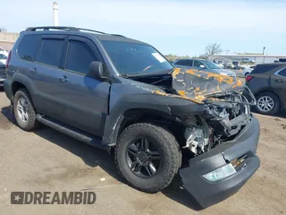 2004 Lexus GX 470 with VIN JTJBT20X840058143, listed as a IAAI auction lot 42098205 with 257,164 mi miles. Bid and sale history available at carsss.com. Image 1.