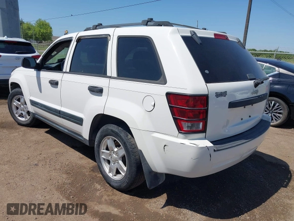 2005 Jeep Grand Cherokee Laredo with VIN 1J4GS48K95C554353, listed as a IAAI auction lot 42003580 with Not Provided miles and . Bid and sale history available at DreamBid. Image 3.
