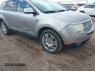 2008 Lincoln MKX with VIN 2LMDU88C98BJ16312, listed as a IAAI auction lot 42182361 with 173,114 mi miles and . Bid and sale history available at carsss.com. Image 6.