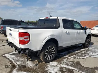 2024 Ford Maverick LARIAT with VIN 3FTTW8M32RRB23309, listed as a Copart auction lot 54581575 with 8,330 mi miles and Salvage Title. Bid and sale history available at carsss.com. Image 3.