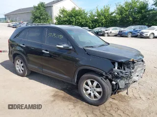2012 Kia Sorento LX with VIN 5XYKT3A63CG215407, listed as a IAAI auction lot 39750192 with 1 mi miles. Bid and sale history available at carsss.com. Image 1.
