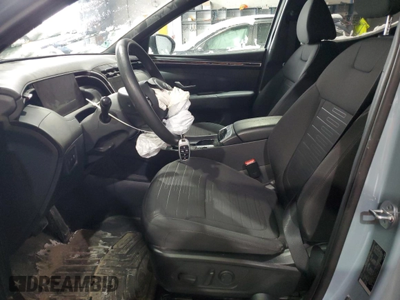 2024 Hyundai Santa Cruz SEL z VIN 5NTJCDAE1RH079788, wystawiony jako Copart lot #43616065 z przebiegiem 25 897 mil mil oraz Szkoda całkowita • Salvage title. Historia ofert i sprzedaży dostępna na DreamBid. Obrazek 7.