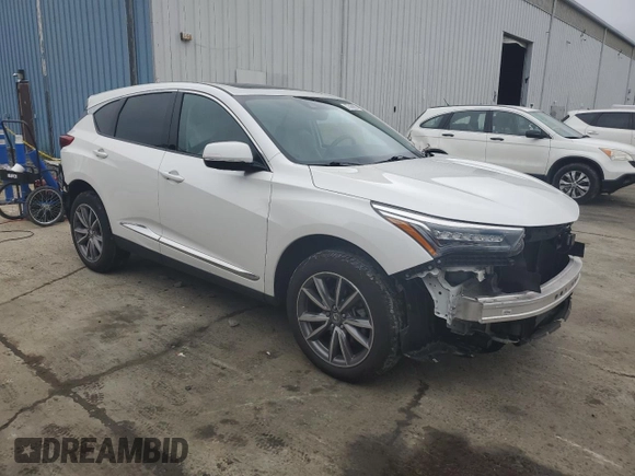 2021 Acura RDX Technology with VIN 5J8TC2H56ML030383, listed as a Copart auction lot 57360605 with 38,732 mi miles and Salvage title. Bid and sale history available at DreamBid. Image 4.