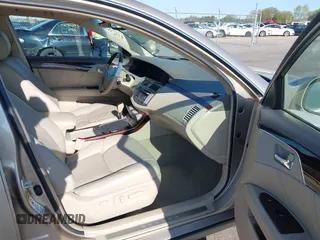 2008 Toyota Avalon XL z VIN 4T1BK36B48U256087, wystawiony jako IAAI lot #42186677 z przebiegiem 191 974 mil mil oraz . Historia ofert i sprzedaży dostępna na DreamBid. Obrazek 5.