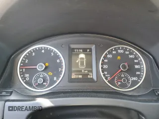 2012 Volkswagen Tiguan SE z VIN WVGAV7AX2CW004364, wystawiony jako Copart lot #55408655 z przebiegiem 271 198 mil mil oraz Szkoda całkowita • Salvage title. Historia ofert i sprzedaży dostępna na DreamBid. Obrazek 9.