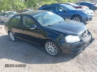 2008 Volkswagen Jetta S z VIN 3VWJM71K88M021296, wystawiony jako IAAI lot #42083787 z przebiegiem 170 777 mil mil oraz . Historia ofert i sprzedaży dostępna na DreamBid. Obrazek 1.
