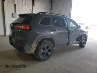 2015 Jeep Cherokee Latitude with VIN 1C4PJMCS4FW778081, listed as a Copart auction lot 48952285 with 184,999 mi miles and Salvage Title. Bid and sale history available at carsss.com. Image 3.