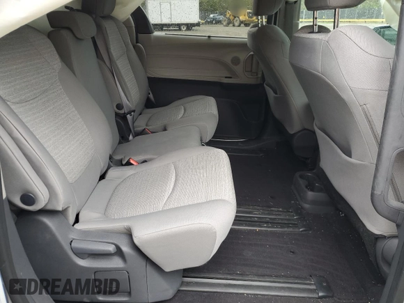 2021 Toyota Sienna LE with VIN 5TDKSKFC1MS013343, listed as a Copart auction lot 53263885 with 41,805 mi miles and Salvage title. Bid and sale history available at DreamBid. Image 12.