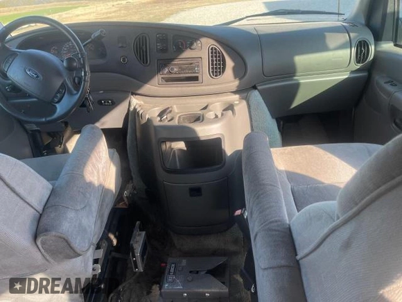 2003 Ford Econoline Cargo Recreational with VIN 1FDPE24L13HA37723, listed as a Copart auction lot 84327314 with 170,979 mi miles and Clean Title. Bid and sale history available at DreamBid. Image 9.