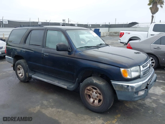 2001 Toyota 4Runner SR5 with VIN JT3GN86R410198897, listed as a IAAI auction lot 41924580 with 330,392 mi miles. Bid and sale history available at carsss.com. Image 1.