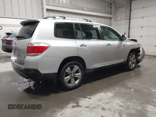 2013 Toyota Highlander Limited with VIN 5TDDK3EHXDS175547, listed as a IAAI auction lot 41334864 with 135,049 mi miles and . Bid and sale history available at DreamBid. Image 4.