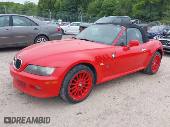 2001 BMW Z3 3.0 z VIN WBACN53451LL46696, wystawiony jako IAAI lot #42171101 z przebiegiem 55 212 mil mil oraz . Historia ofert i sprzedaży dostępna na DreamBid. Obrazek 2.