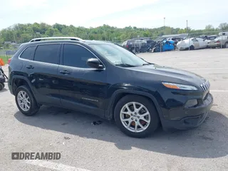 2016 Jeep Cherokee Altitude with VIN 1C4PJLCB7GW201332, listed as a IAAI auction lot 42061266 with 118,353 mi miles and . Bid and sale history available at DreamBid. Image 13.