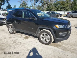 2018 Jeep Compass Latitude with VIN 3C4NJDBB4JT436606, listed as a Copart auction lot 45516035 with 33,325 mi miles and Salvage Title. Bid and sale history available at DreamBid. Image 4.