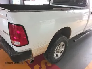 2017 Ram 2500 Tradesman z VIN 3C6TR5HT0HG771975, wystawiony jako IAAI lot #42801757 z przebiegiem 185 058 mil mil oraz . Historia ofert i sprzedaży dostępna na DreamBid. Obrazek 15.