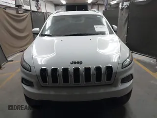 2016 Jeep Cherokee Altitude with VIN 1C4PJLCB7GW342904, listed as a IAAI auction lot 42281323 with 124,309 mi miles and . Bid and sale history available at DreamBid. Image 12.