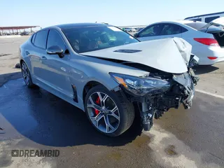 2020 Kia Stinger GT2 with VIN KNAE55LC8L6083914, listed as a IAAI auction lot 41720296 with 51,011 mi miles. Bid and sale history available at carsss.com. Image 1.
