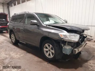 2010 Toyota Highlander with VIN 5TDBK3EH2AS029954, listed as a IAAI auction lot 41219323 with 235,735 mi miles. Bid and sale history available at carsss.com. Image 1.