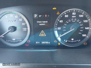 2017 Hyundai Sonata Hybrid SE with VIN KMHE24L11HA045879, listed as a IAAI auction lot 41841807 with 220,755 mi miles. Bid and sale history available at carsss.com. Image 7.