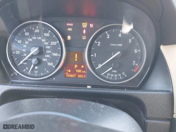 2015 BMW X1 xDrive28i with VIN WBAVL1C50FVY26009, listed as a IAAI auction lot 41495667 with 109,807 mi miles. Bid and sale history available at carsss.com. Image 7.