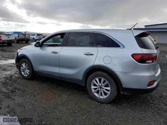 2020 Kia Sorento LX V6 with VIN 5XYPG4A55LG631868, listed as a Copart auction lot 49164495 with 82,897 mi miles and Salvage Title. Bid and sale history available at carsss.com. Image 2.