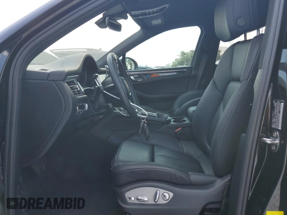 2022 Porsche Macan with VIN WP1AA2A56NLB09932, listed as a Copart auction lot 55310715 with 18,741 mi miles and Salvage title. Bid and sale history available at DreamBid. Image 7.