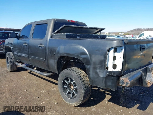 2008 GMC Sierra 1500 SLE1 z VIN 2GTEK13M081172341, wystawiony jako IAAI lot #41595695 z przebiegiem Nie podano mil oraz . Historia ofert i sprzedaży dostępna na DreamBid. Obrazek 3.
