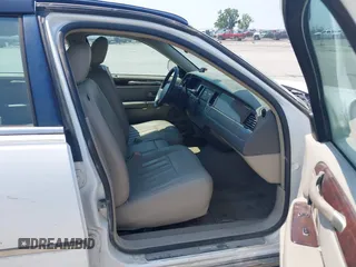 2006 Lincoln Town Car Signature z VIN 1LNHM81W46Y634376, wystawiony jako IAAI lot #42442418 z przebiegiem 211 275 mil mil oraz . Historia ofert i sprzedaży dostępna na DreamBid. Obrazek 5.