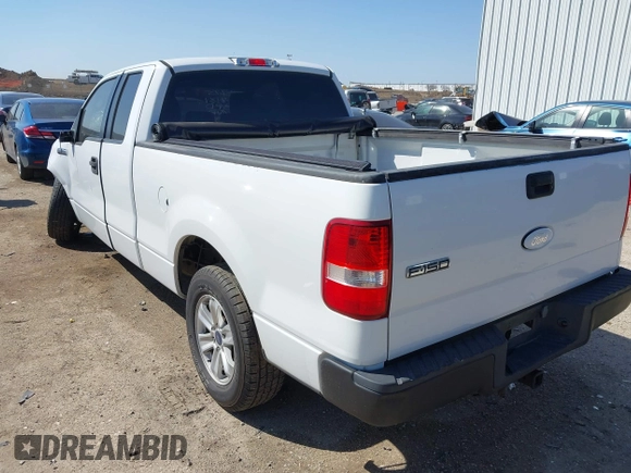 2006 Ford F-150 STX with VIN 1FTRX12W16NB02199, listed as a IAAI auction lot 41775093 with 222,556 mi miles. Bid and sale history available at carsss.com. Image 3.