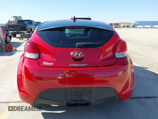 2013 Hyundai Veloster w/Gray Int z VIN KMHTC6AD0DU118150, wystawiony jako IAAI lot #41796309 z przebiegiem 249 384 mil mil oraz . Historia ofert i sprzedaży dostępna na DreamBid. Obrazek 16.