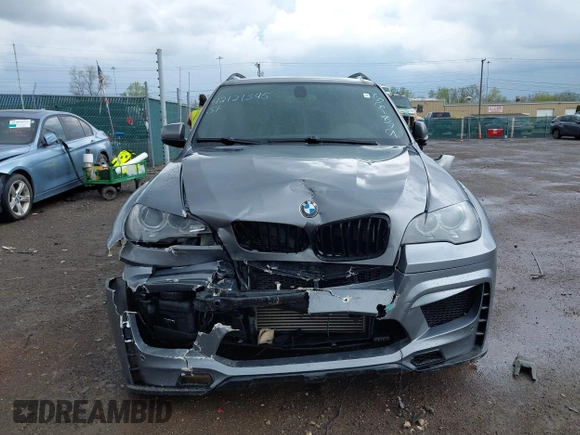 2011 BMW X5 35d z VIN 5UXZW0C52BL661879, wystawiony jako IAAI lot #42121345 z przebiegiem 131 036 mil mil oraz . Historia ofert i sprzedaży dostępna na DreamBid. Obrazek 6.