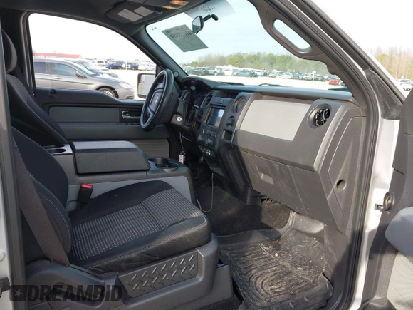 2014 Ford F-150 XL with VIN 1FTFW1CF9EKD01358, listed as a IAAI auction lot 41618800 with 220,888 mi miles. Bid and sale history available at carsss.com. Image 5.