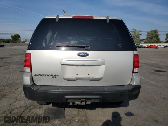 2004 Ford Expedition Special Service z VIN 1FMRU15W44LB83370, wystawiony jako Copart lot #54530685 z przebiegiem 172 179 mil mil oraz Szkoda całkowita • Salvage title. Historia ofert i sprzedaży dostępna na DreamBid. Obrazek 6.