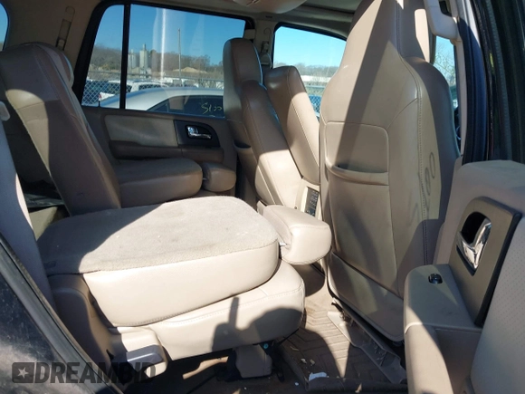 2005 Ford Expedition Eddie Bauer with VIN 1FMFU18595LA39448, listed as a IAAI auction lot 42003842 with Not provided miles and . Bid and sale history available at DreamBid. Image 8.