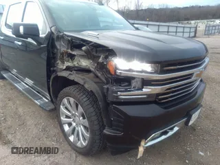 2020 Chevrolet Silverado 1500 High Country with VIN 3GCUYHET8LG273151, listed as a IAAI auction lot 41358870 with 121,265 mi miles. Bid and sale history available at carsss.com. Image 17.
