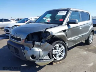 2010 Kia Soul ! with VIN KNDJT2A23A7094729, listed as a IAAI auction lot 41615567 with 159,419 mi miles. Bid and sale history available at carsss.com. Image 6.