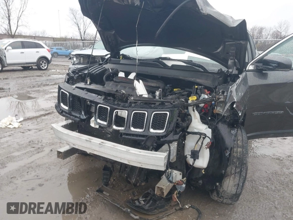 2018 Jeep Compass Limited with VIN 3C4NJDCB6JT201543, listed as a IAAI auction lot 42005502 with 1 mi miles. Bid and sale history available at carsss.com. Image 6.